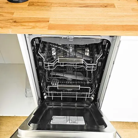 L - Lovely Newly Built In Apartmán