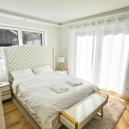 L - Lovely Newly Built In Apartmán *